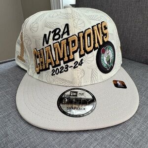 Men's Boston Celtics New Era Cream 2024 NBA Finals Champions Snapback Hat | NEW